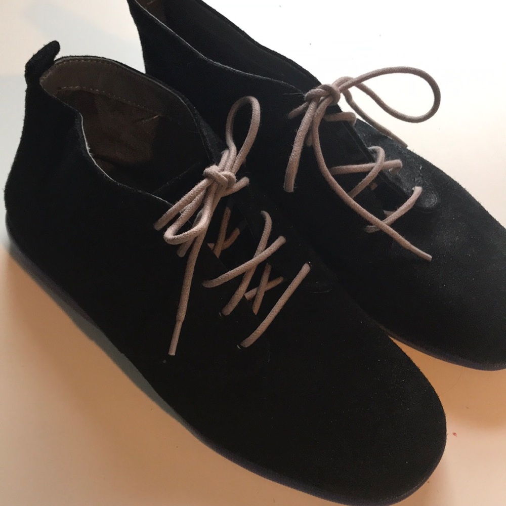 Women’s aerosoles black suede sneaker boot